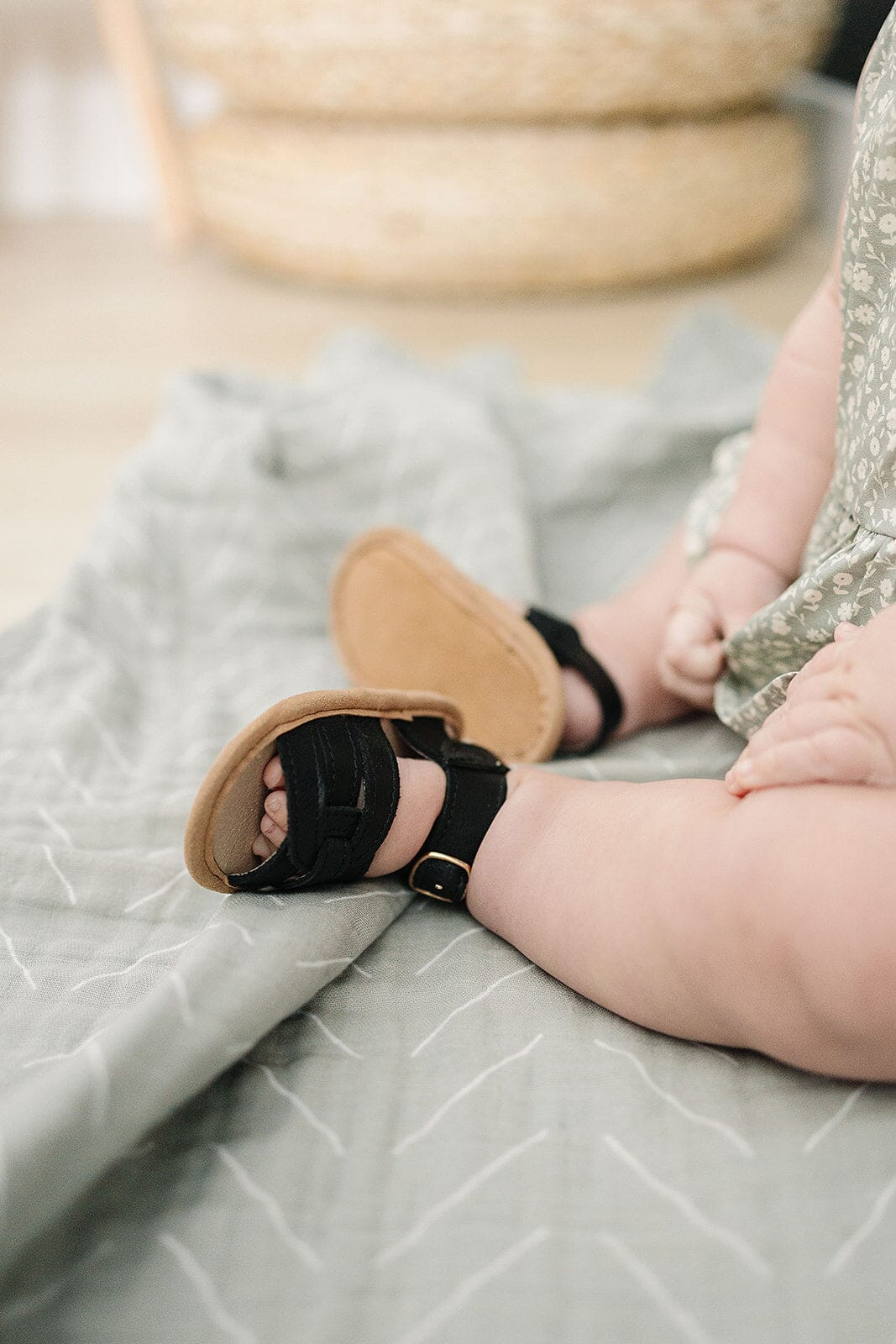 Black - Desert Sandal - US Size 2-4 - Soft Sole Shoes Deer Grace